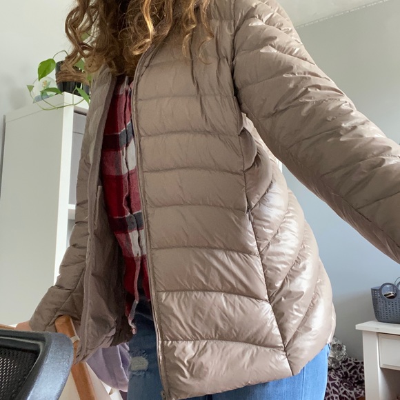 Women’s Puffer Jacket ❄️ - Picture 2 of 3